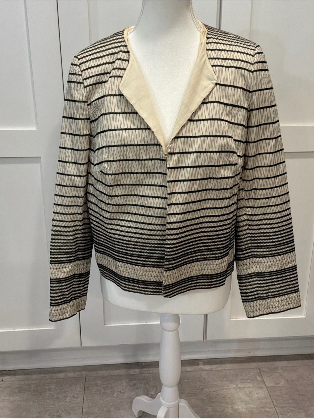 Talbots Cream Black Embroidered Striped Collarless Blazer Jacket Womens 12